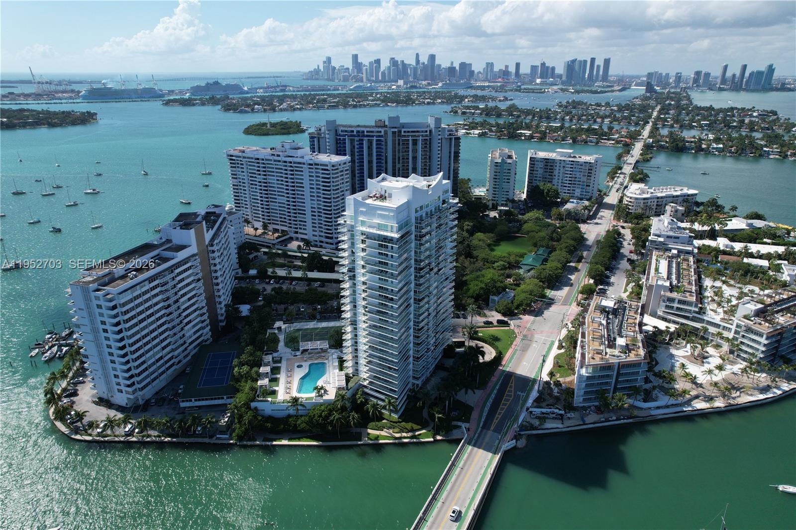 THE GRAND VENETIAN CONDO - Residential