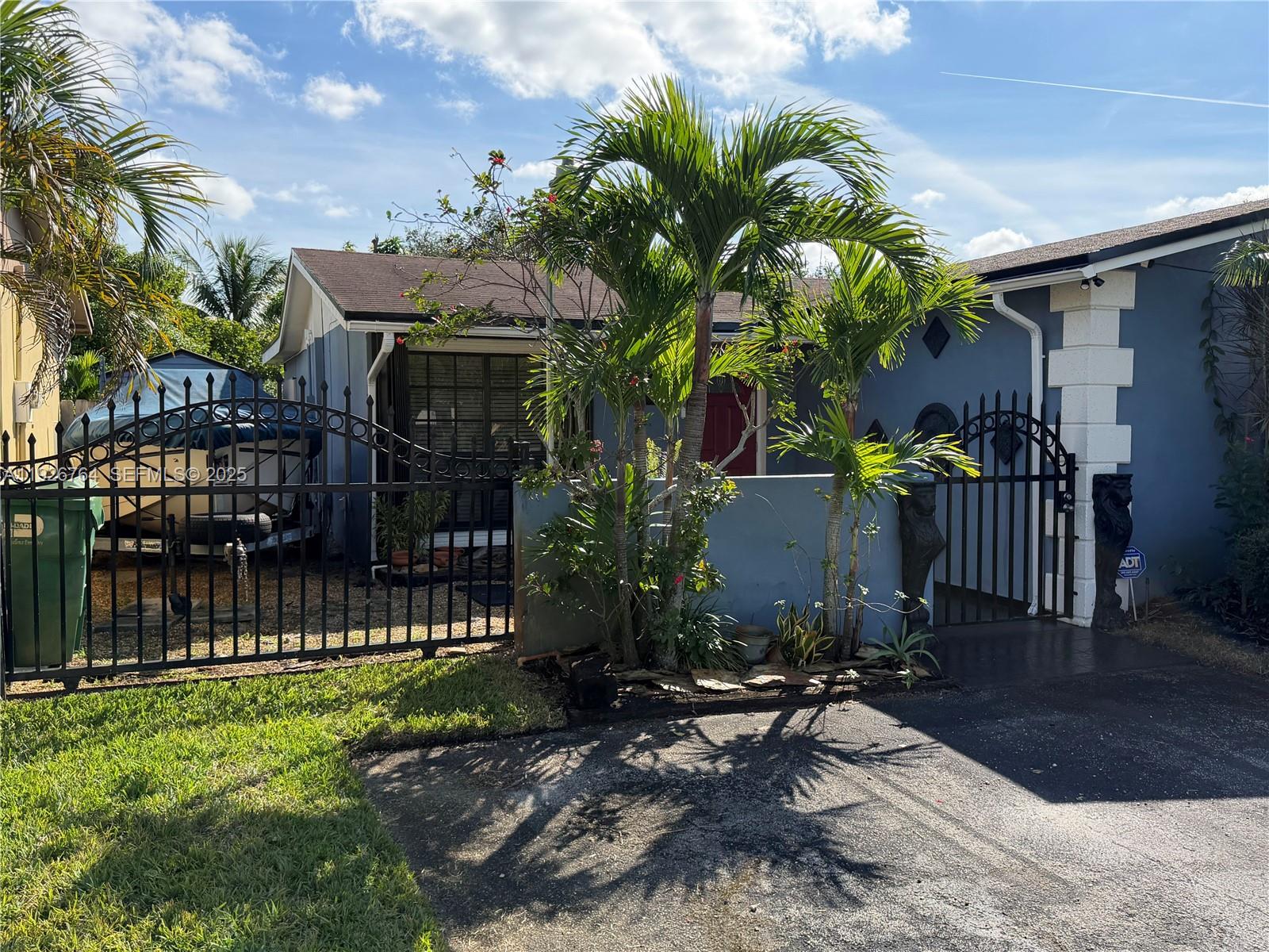 LESLIE ESTATES SEC 1 - Residential