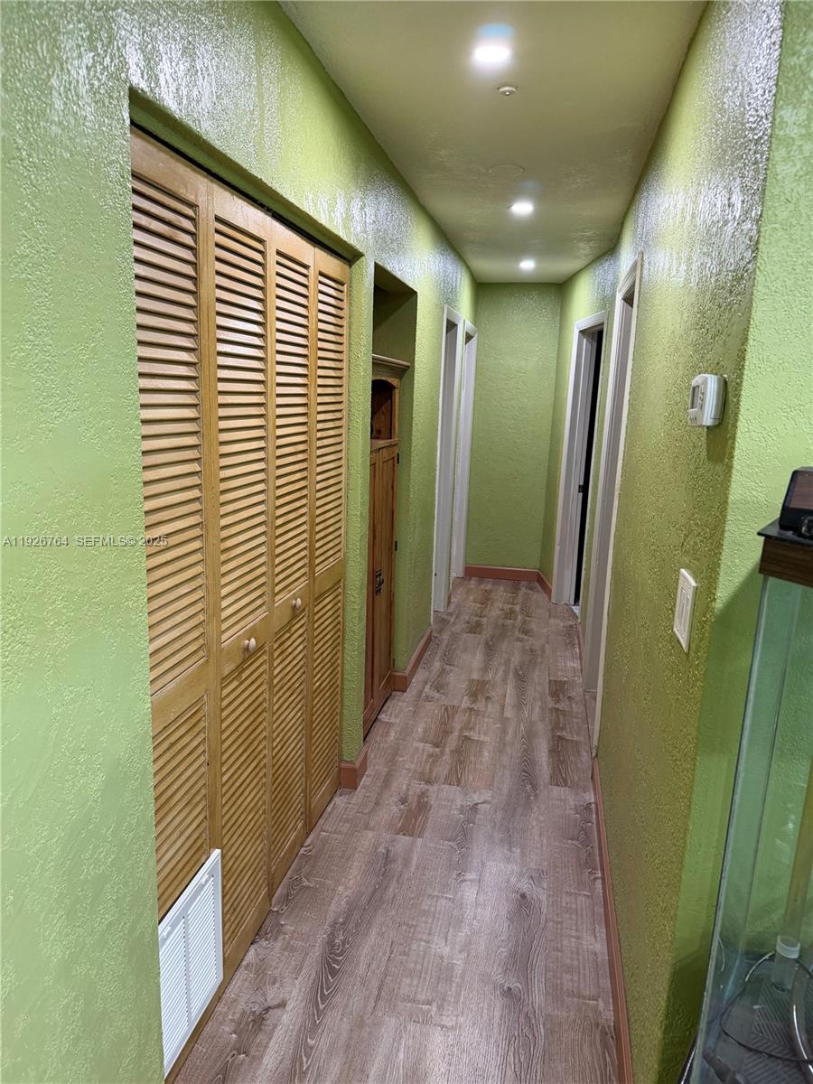 LESLIE ESTATES SEC 1 - Residential