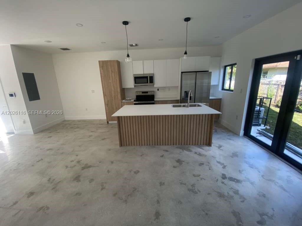 BULLARDS - Residential Lease
