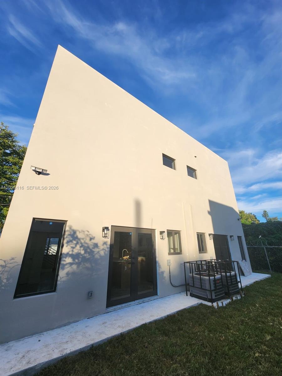 BULLARDS - Residential Lease