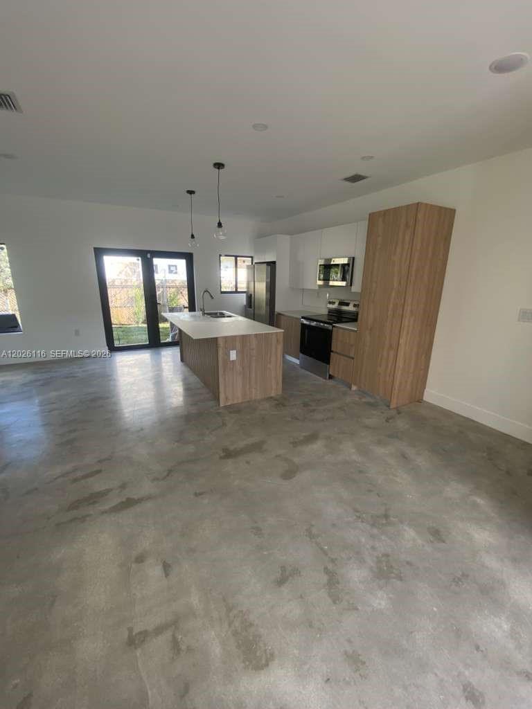 BULLARDS - Residential Lease