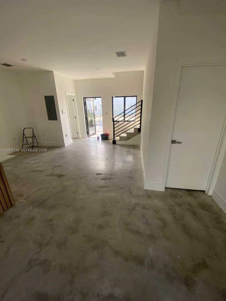 BULLARDS - Residential Lease