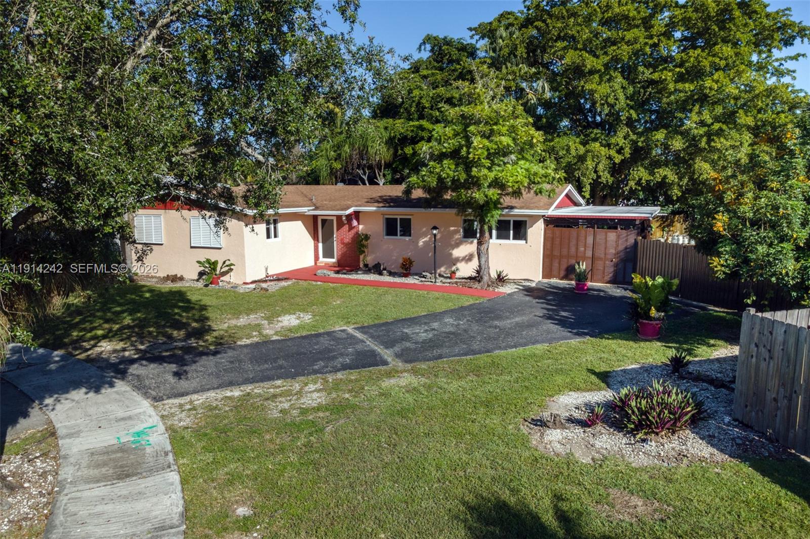 UNIVERSAL ESTATES SOUTH A - Residential
