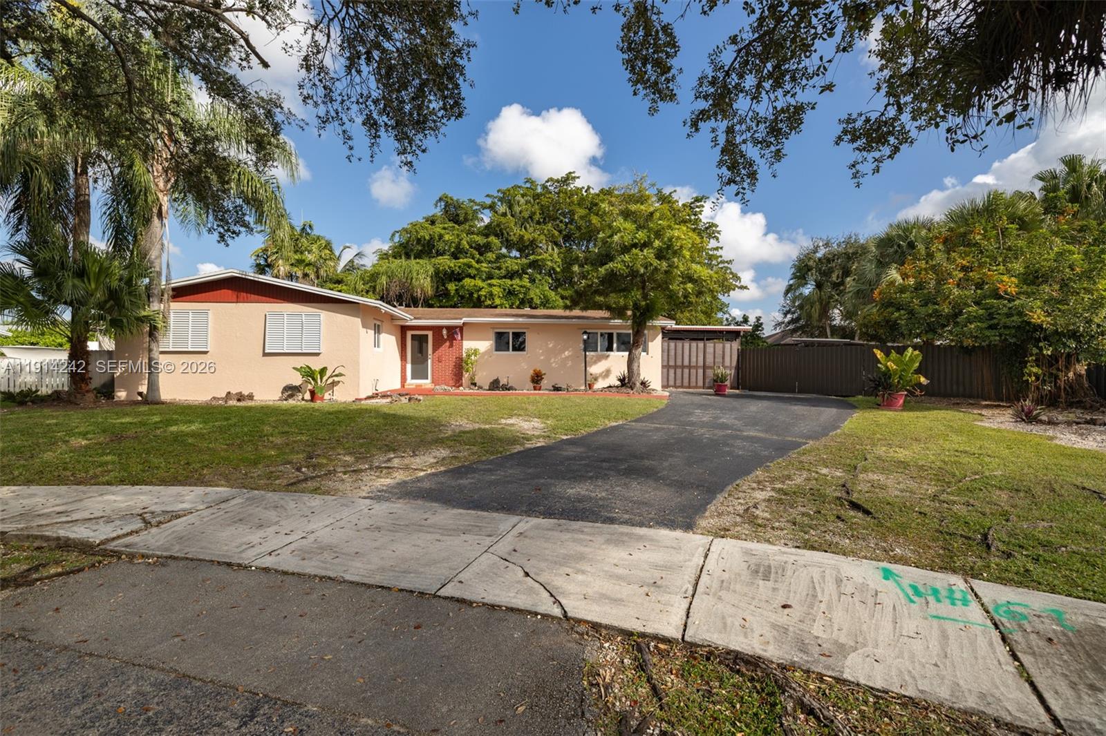 UNIVERSAL ESTATES SOUTH A - Residential