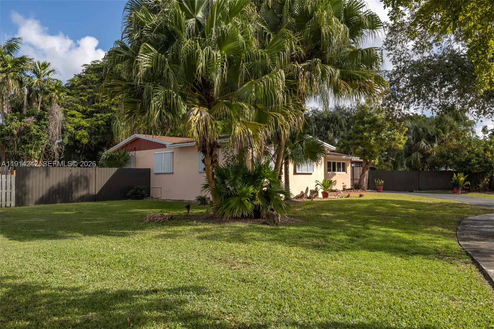 UNIVERSAL ESTATES SOUTH A - Residential