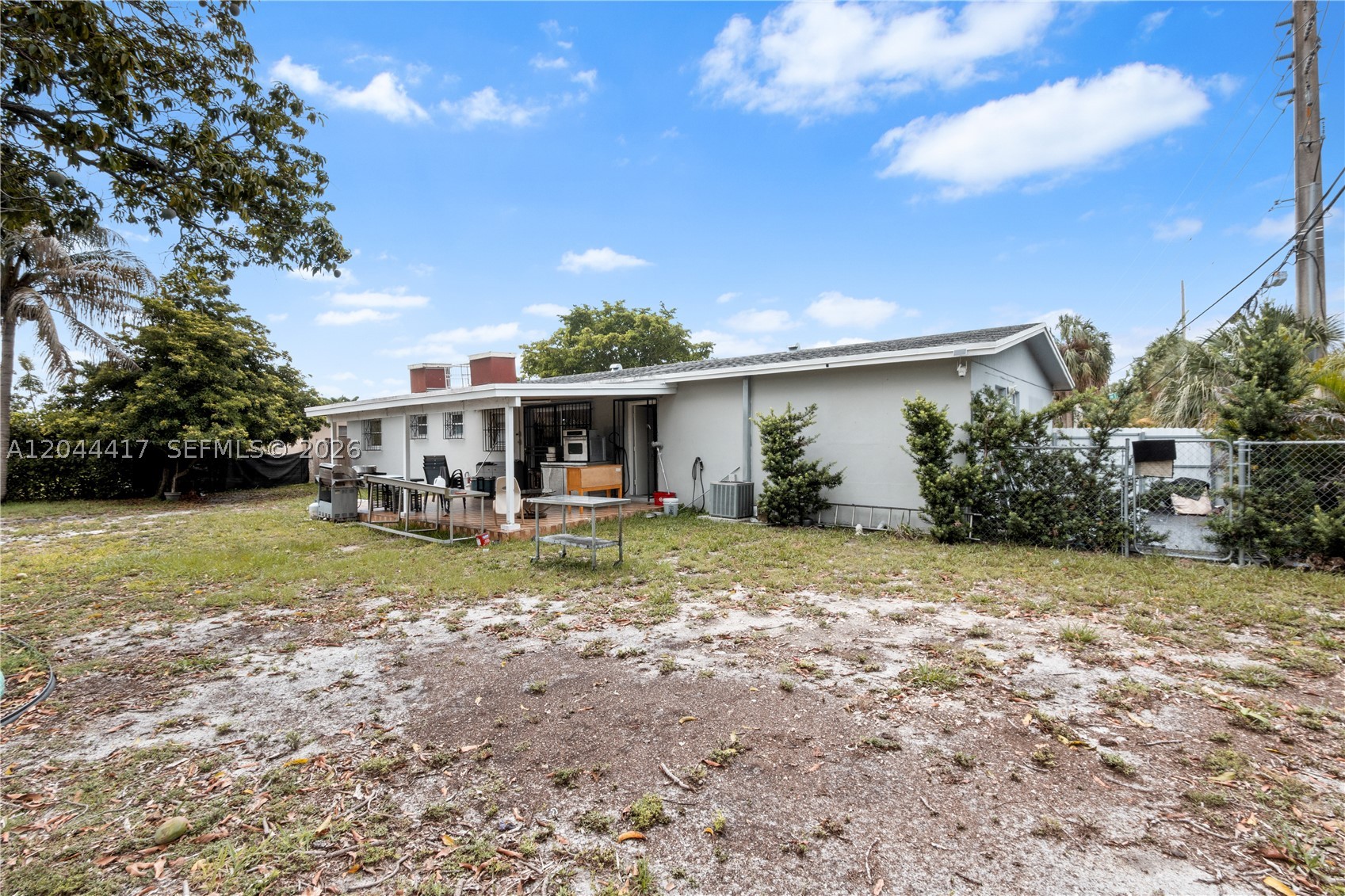 CAROL CITY LAKE STEVEN ES - Residential