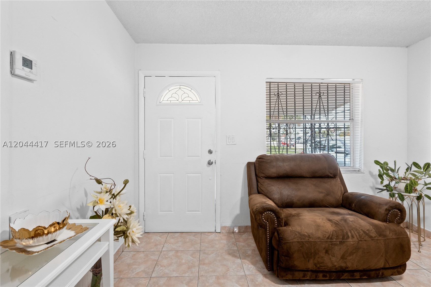 CAROL CITY LAKE STEVEN ES - Residential