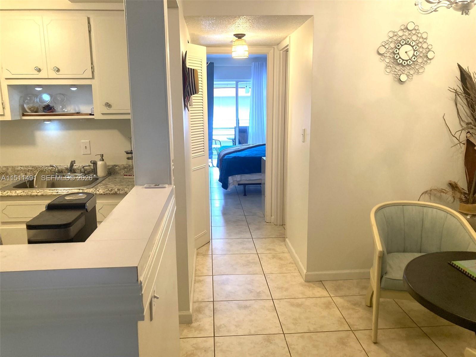 LAUDERDALE OAKS CONDO I - Residential