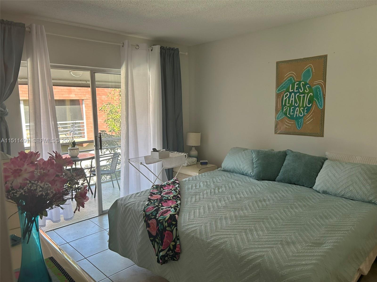 LAUDERDALE OAKS CONDO I - Residential