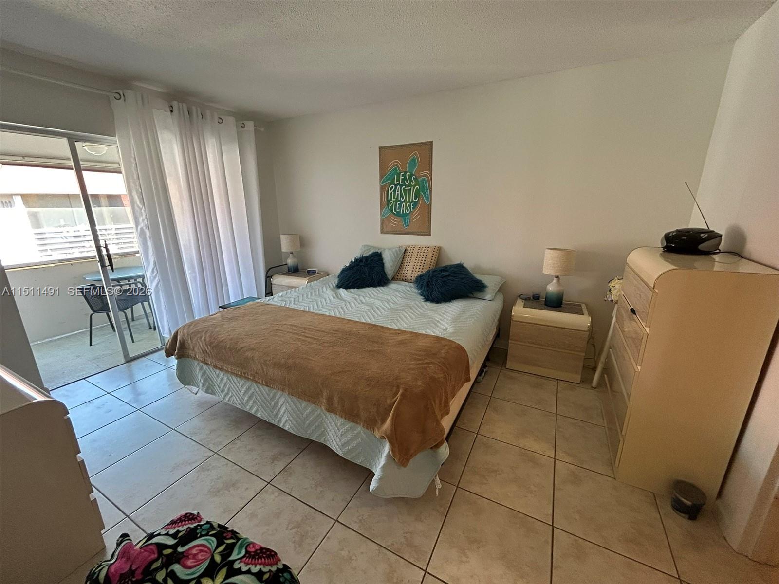 LAUDERDALE OAKS CONDO I - Residential