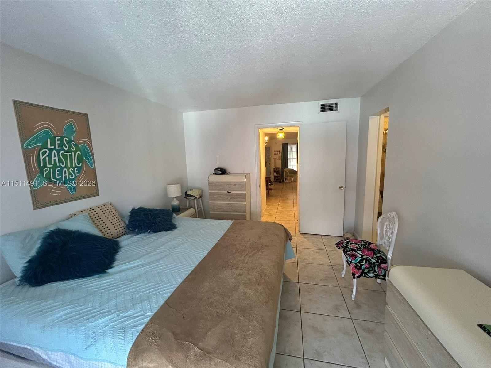 LAUDERDALE OAKS CONDO I - Residential