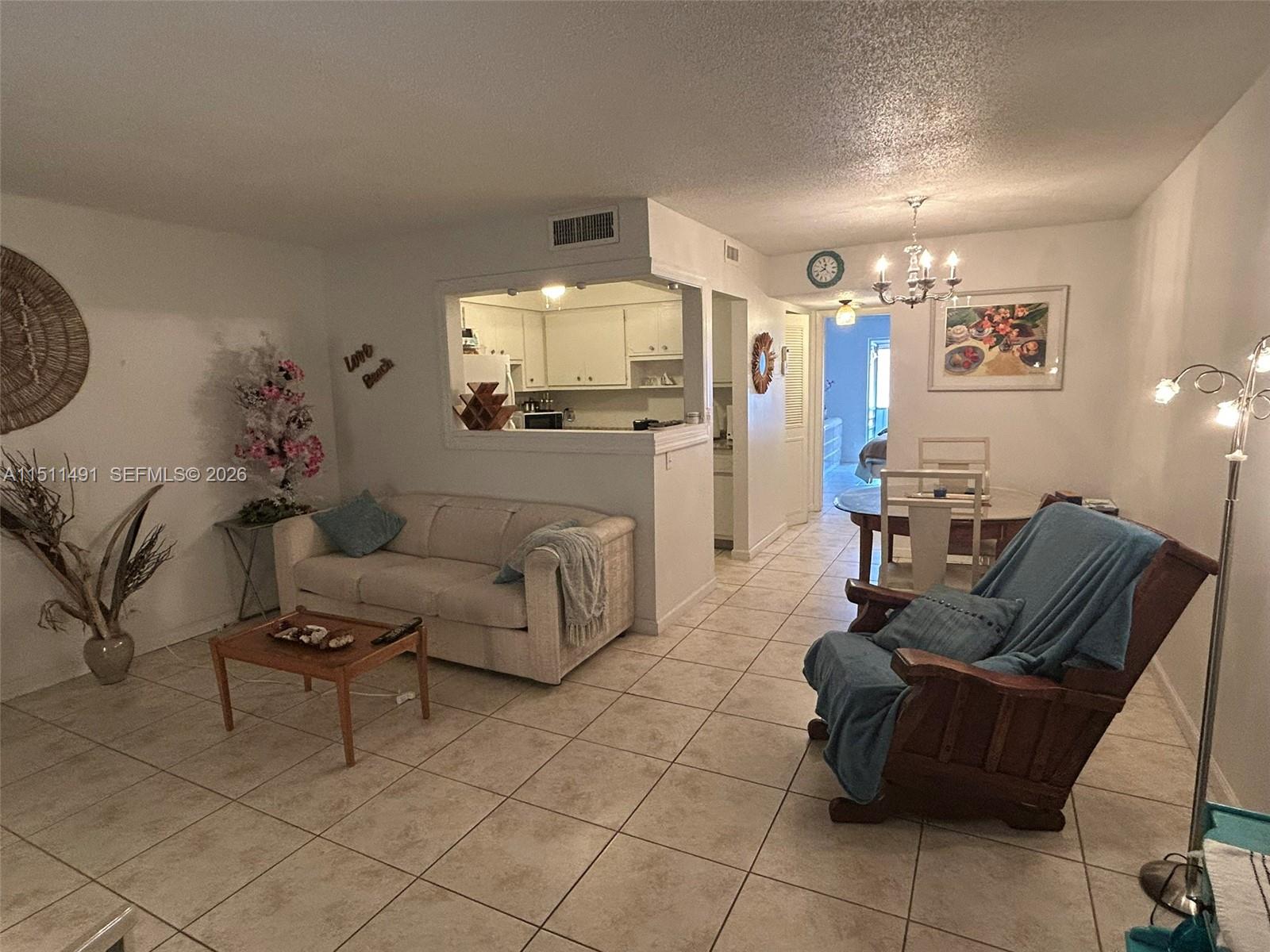 LAUDERDALE OAKS CONDO I - Residential