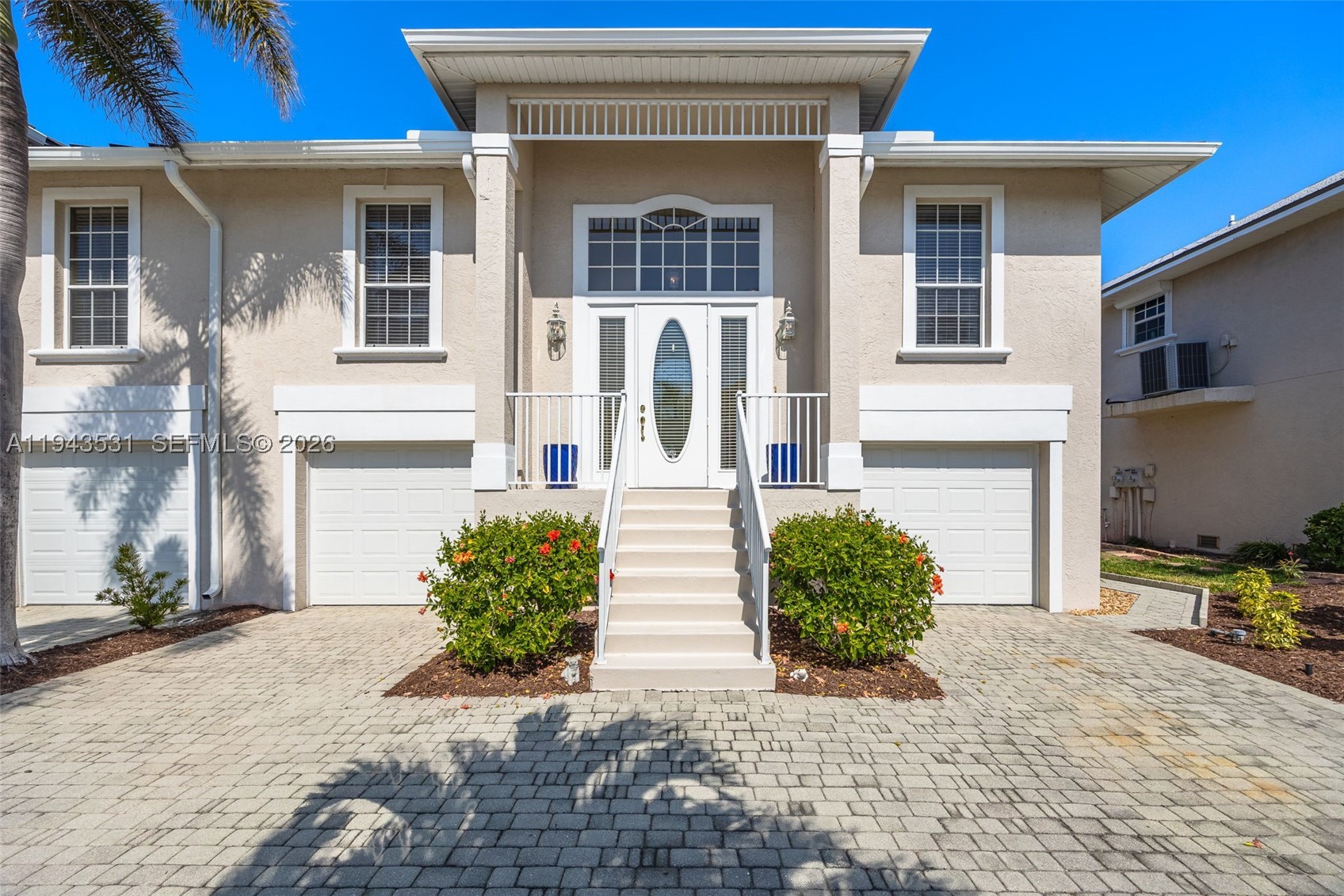 OLD PELICAN BAY - Residential