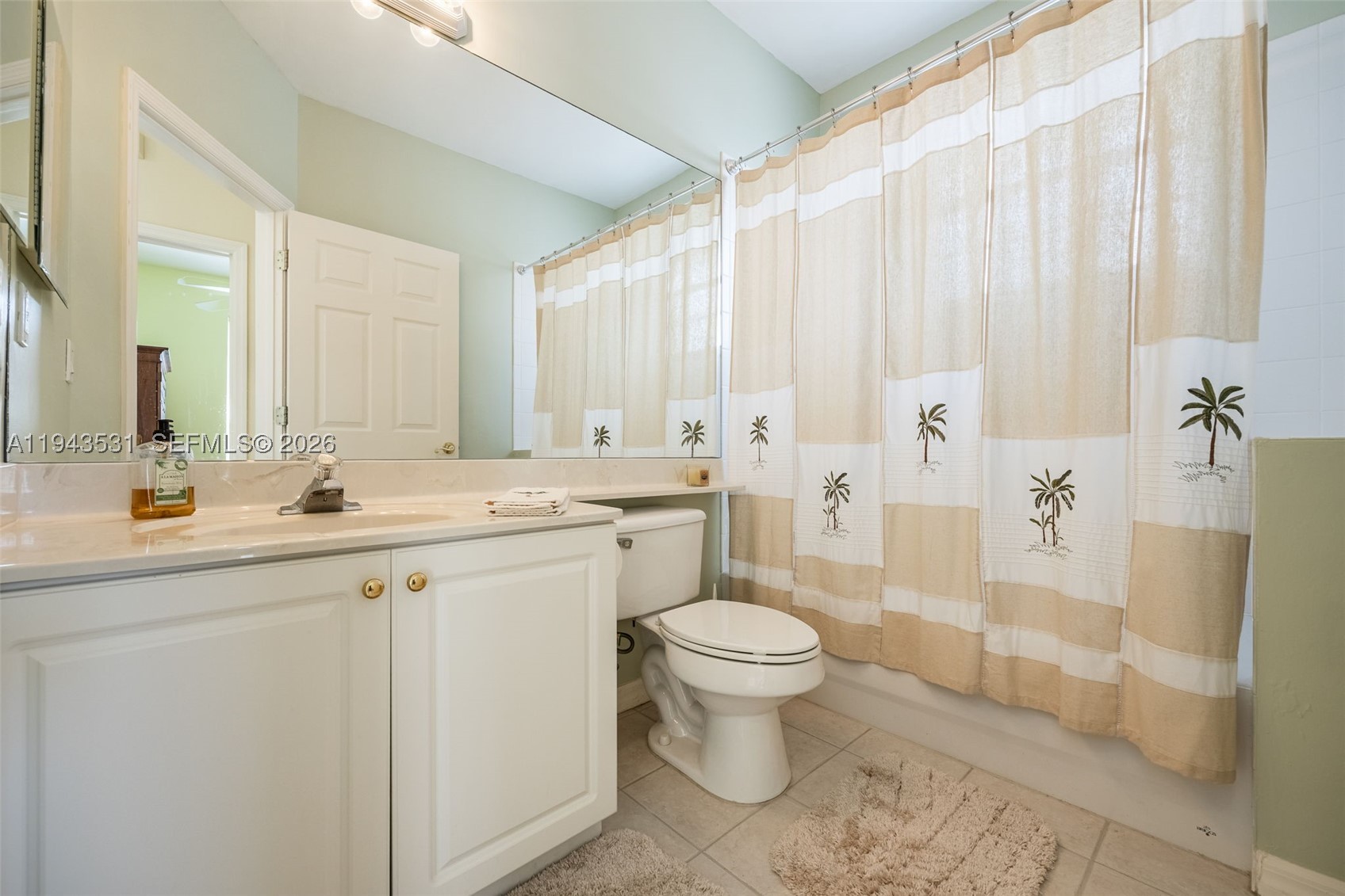 OLD PELICAN BAY - Residential