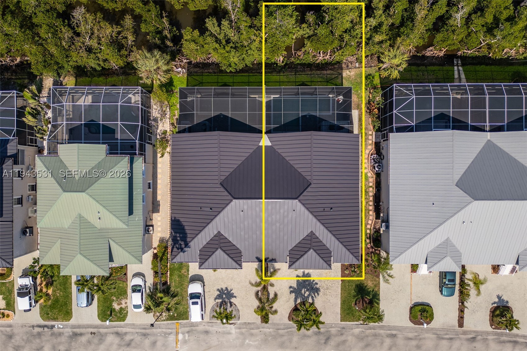 OLD PELICAN BAY - Residential
