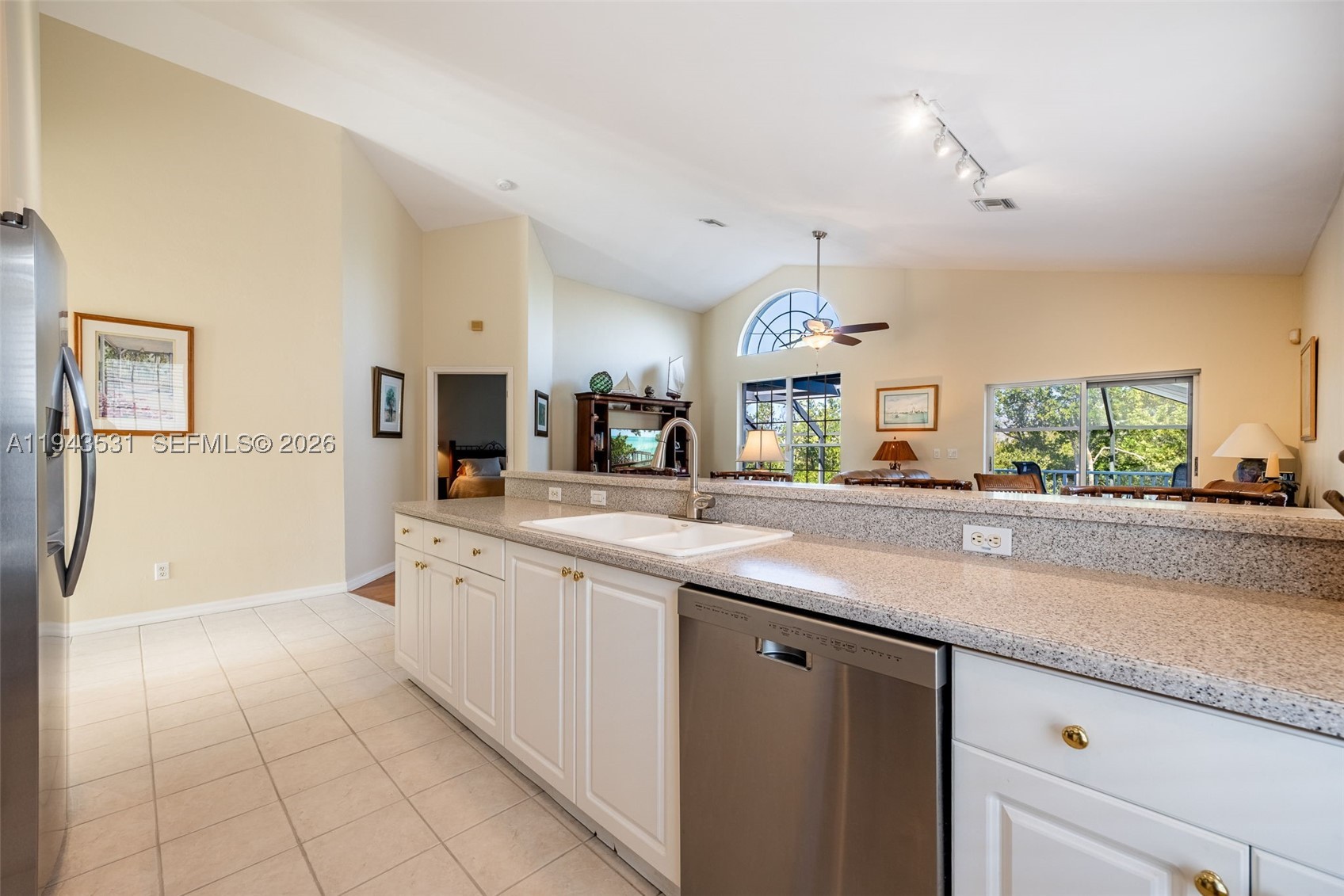 OLD PELICAN BAY - Residential