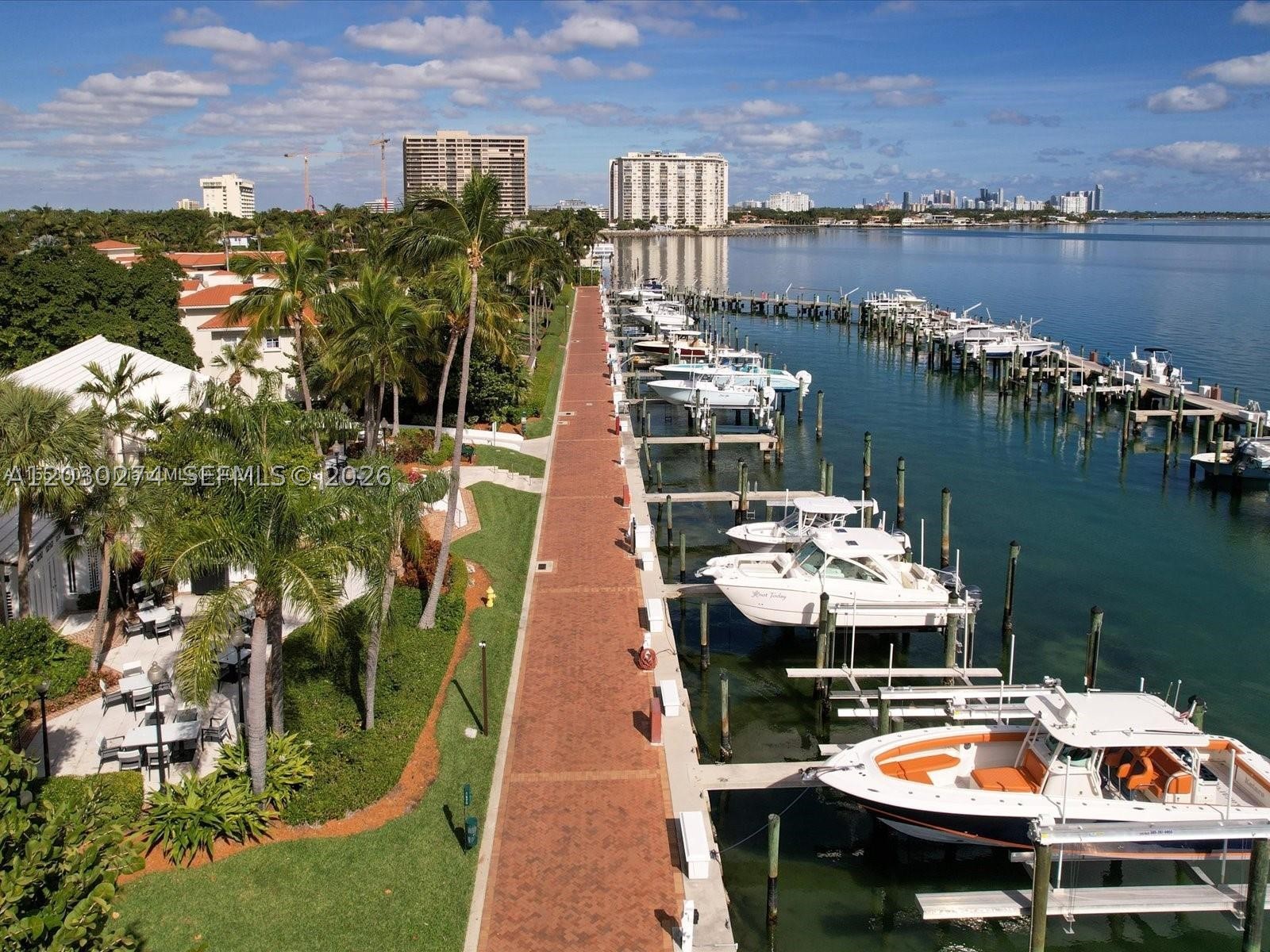 TOWERS OF QUAYSIDE CONDO - Residential