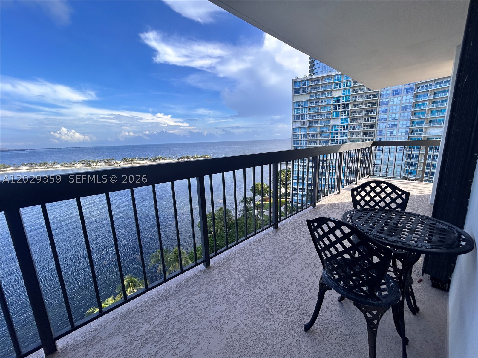 BRICKELL BAY CLUB CONDO - Residential