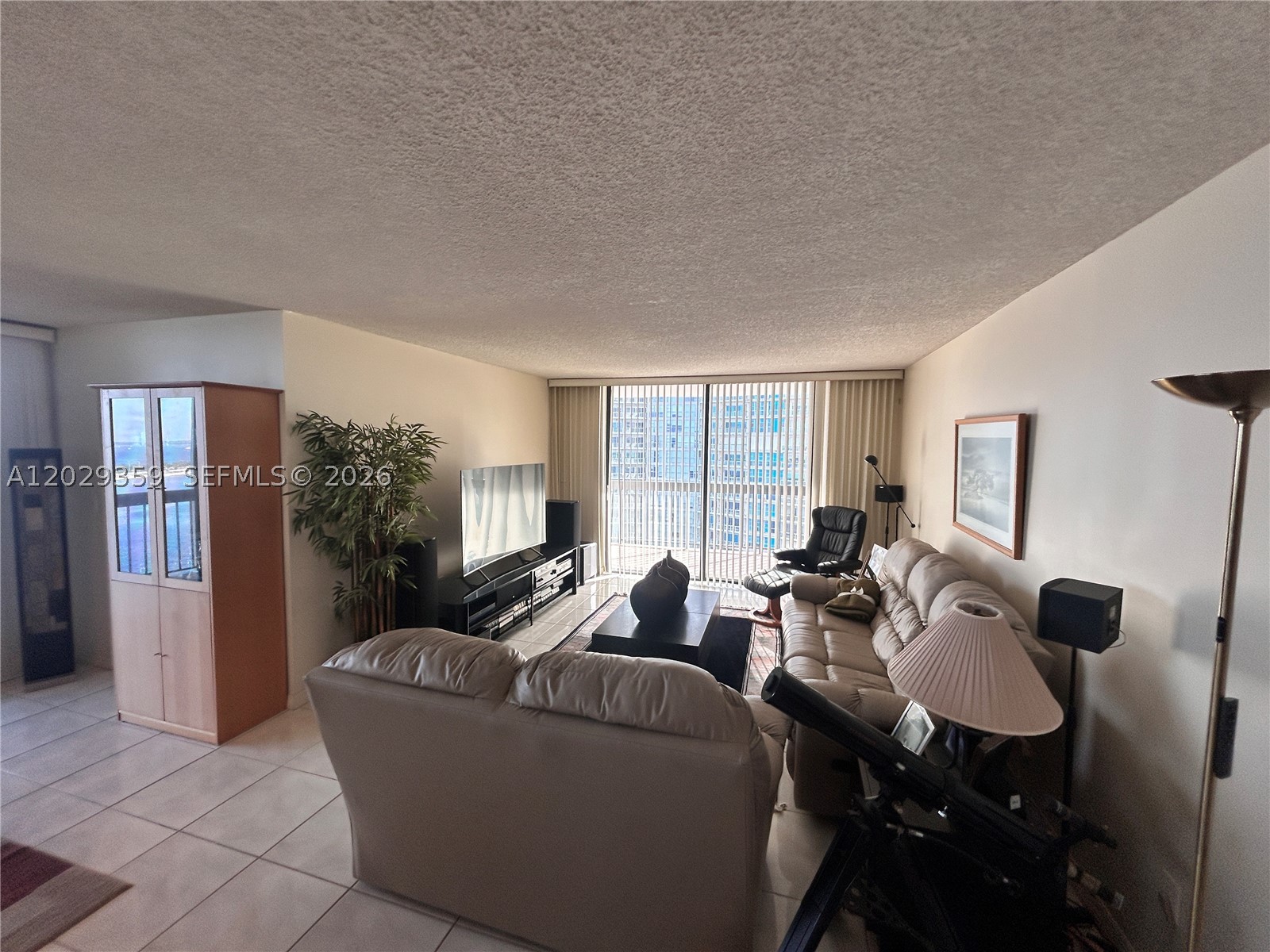 BRICKELL BAY CLUB CONDO - Residential