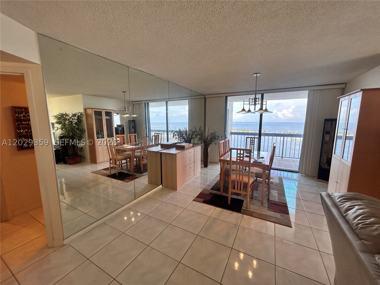 BRICKELL BAY CLUB CONDO - Residential