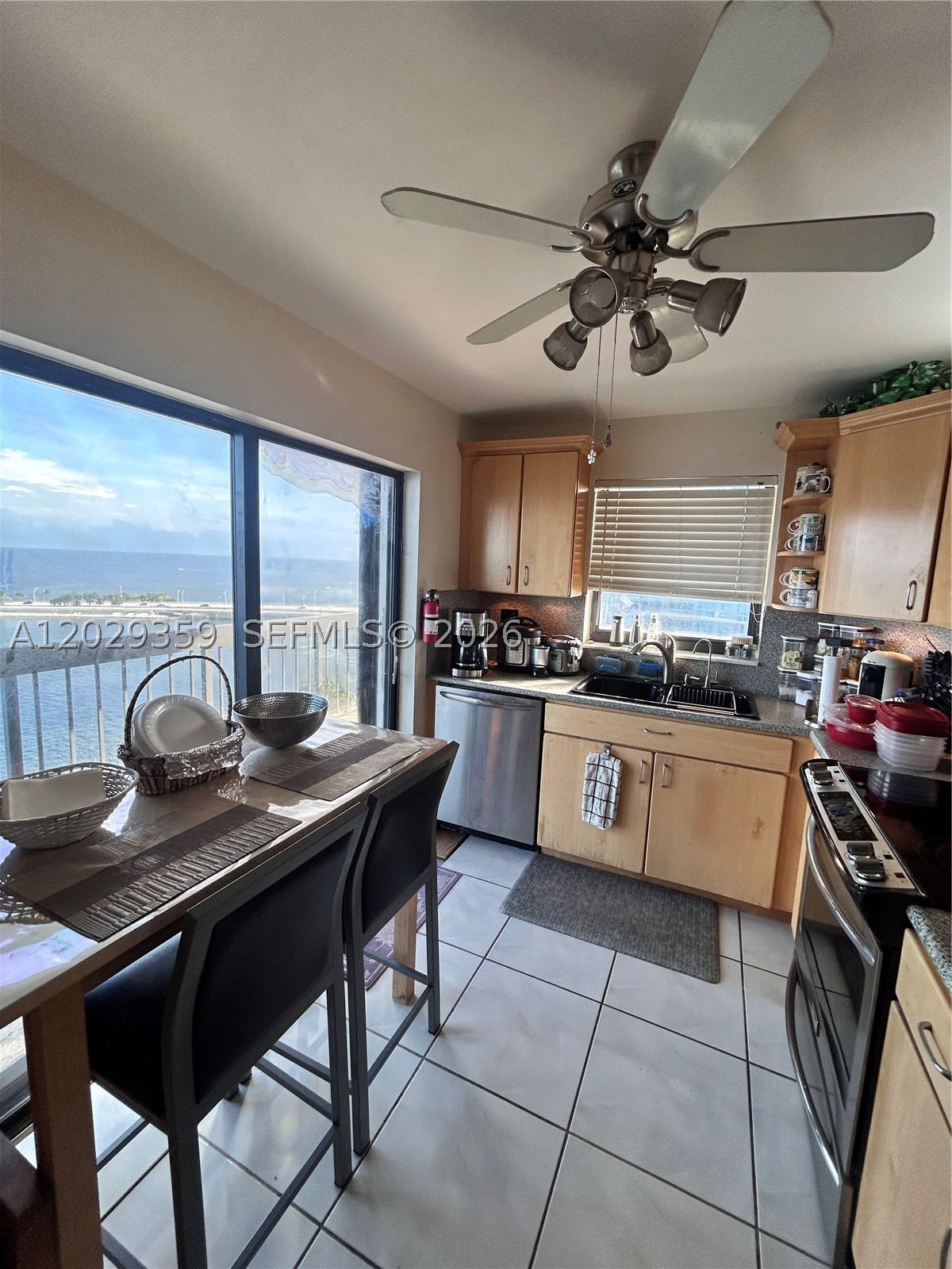BRICKELL BAY CLUB CONDO - Residential