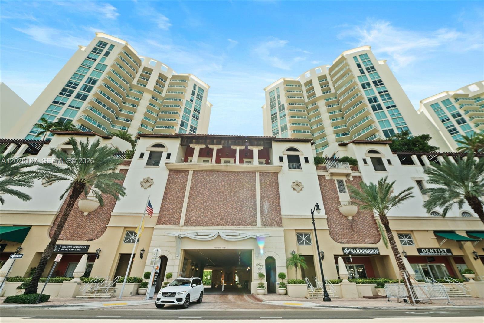 ST TROPEZ ON THE BAY 1 CO - Residential Lease