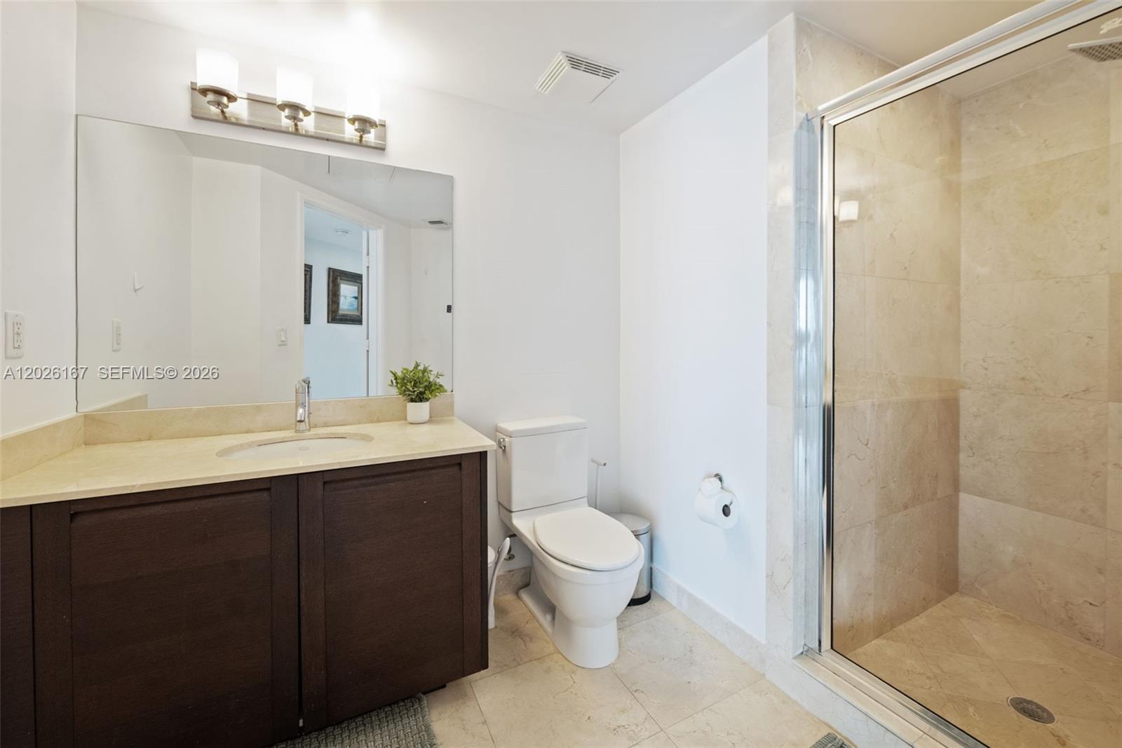 ST TROPEZ ON THE BAY 1 CO - Residential Lease
