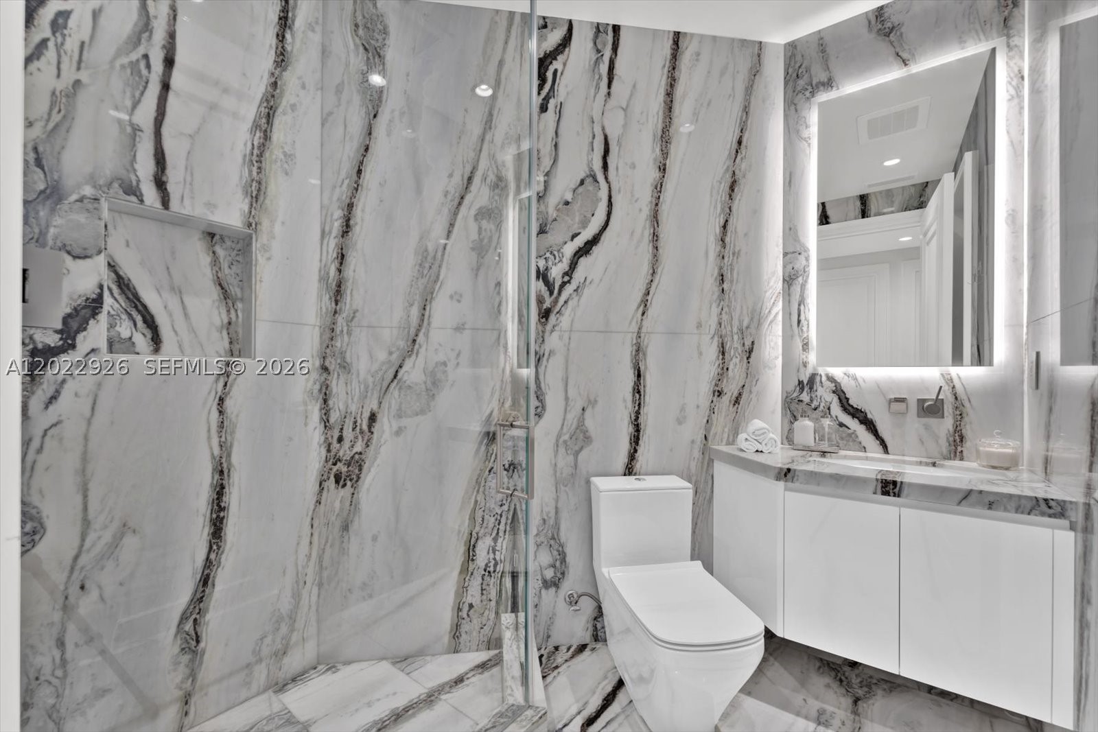 NORTH BISCAYNE BEACH AMEN - Residential