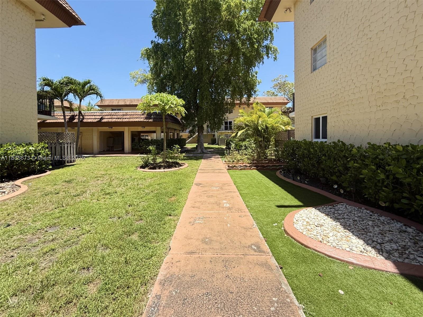 Courtyards at Kendall - Residential