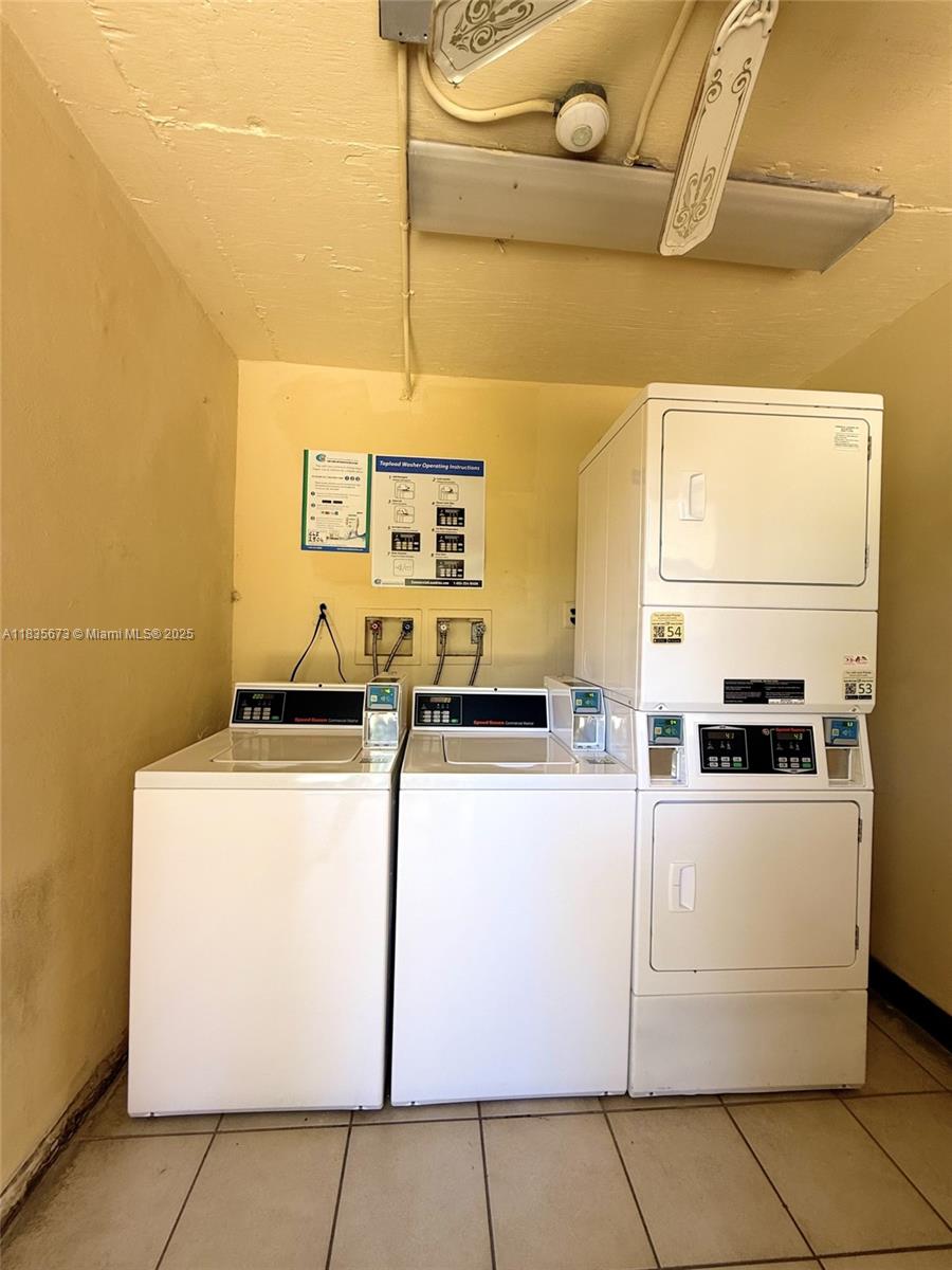 Courtyards at Kendall - Residential
