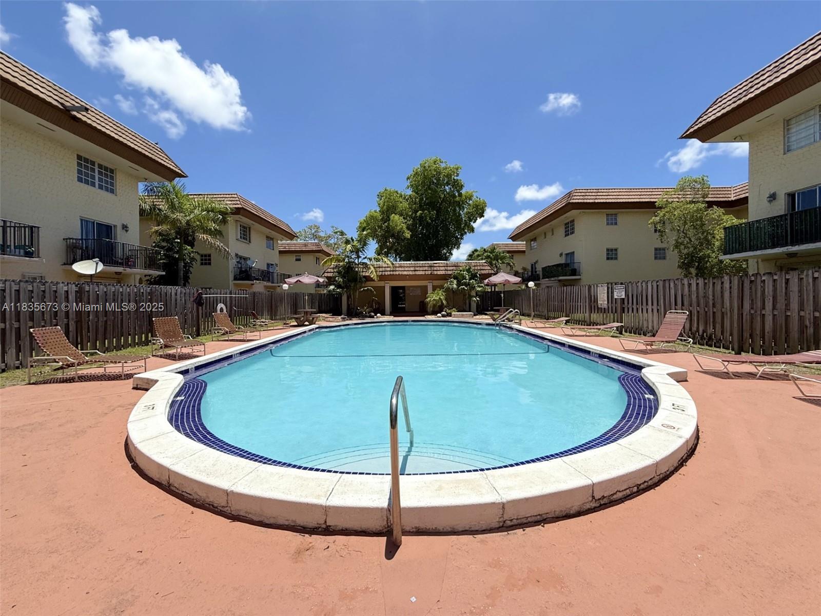 Courtyards at Kendall - Residential