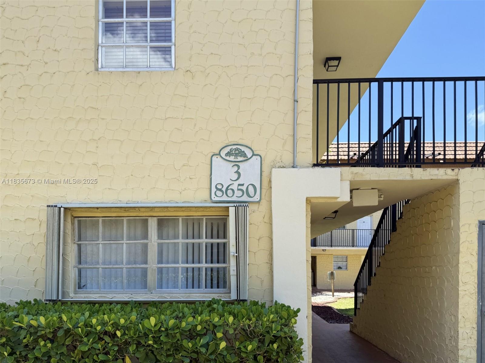 Courtyards at Kendall - Residential