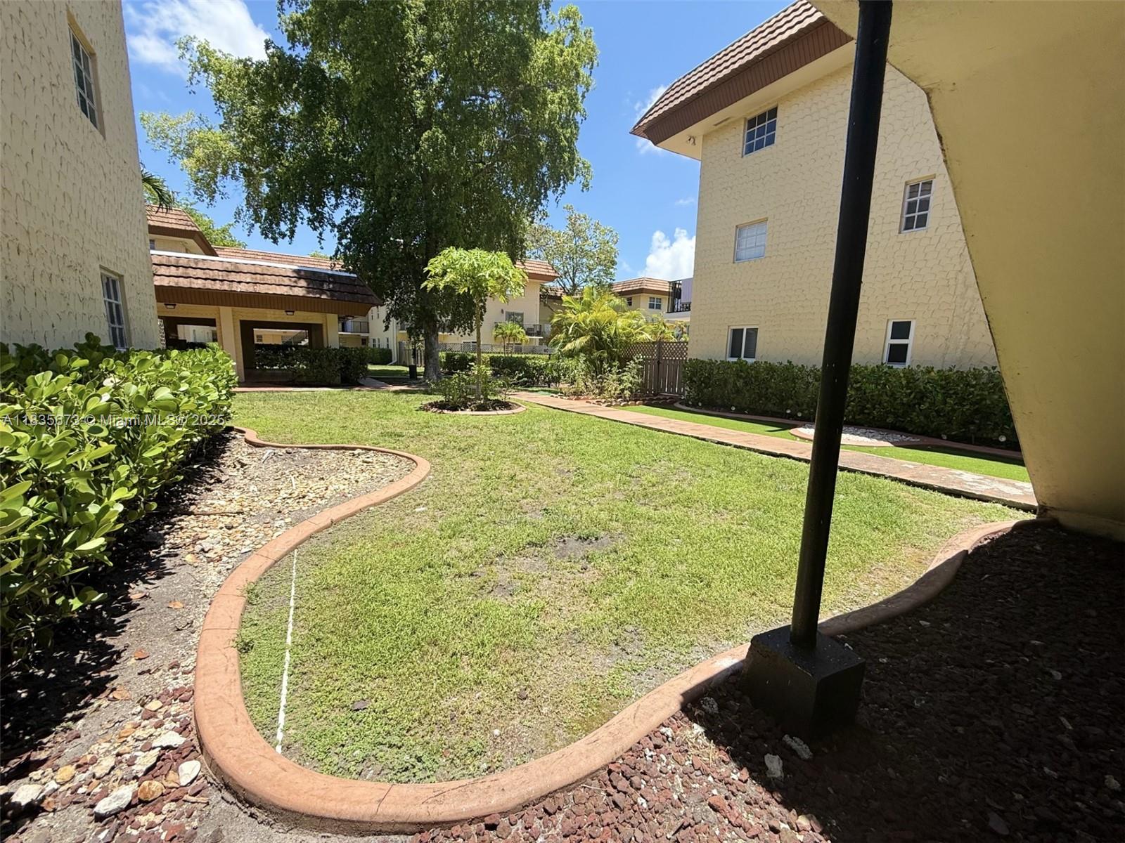 Courtyards at Kendall - Residential