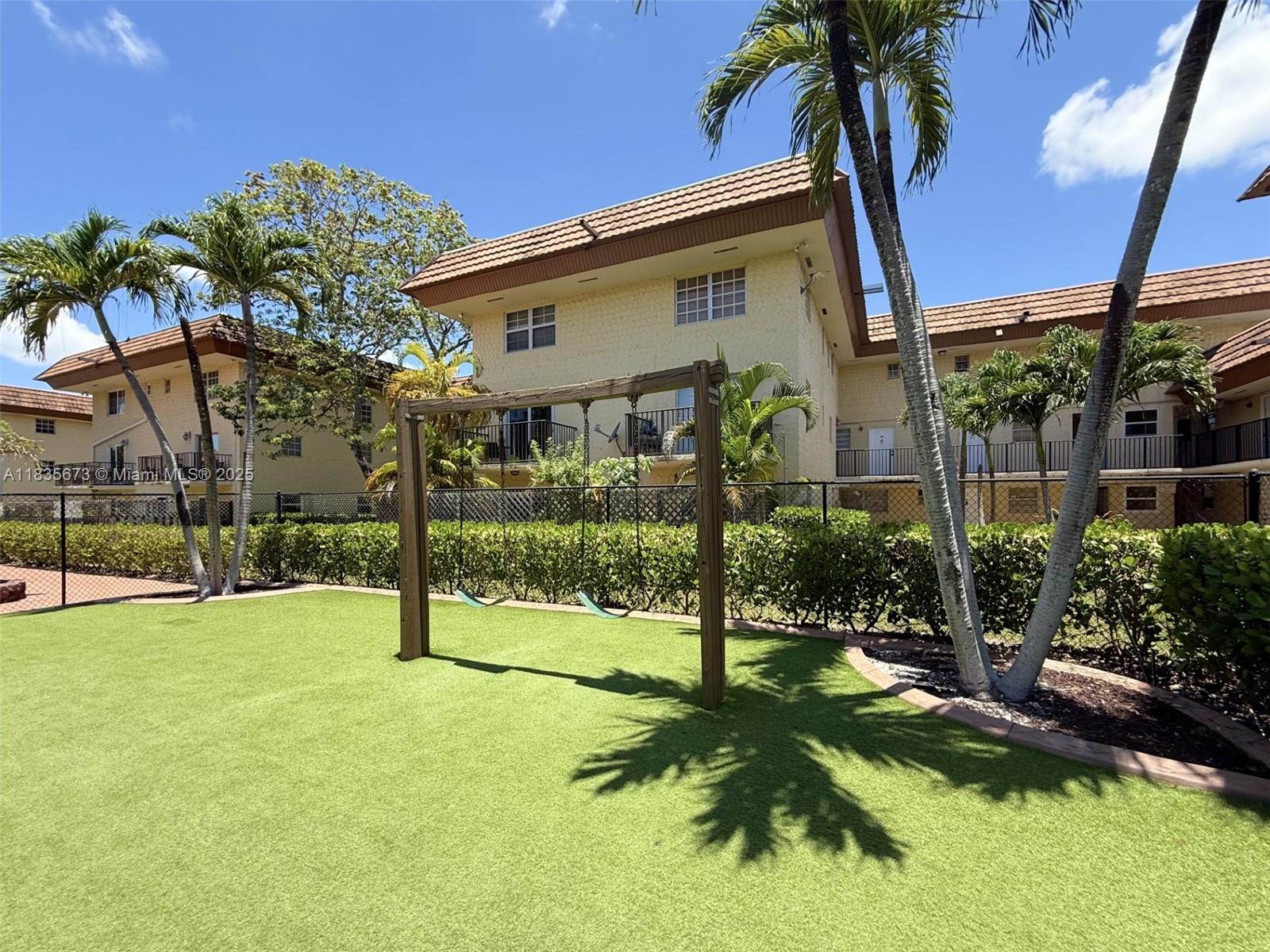 Courtyards at Kendall - Residential