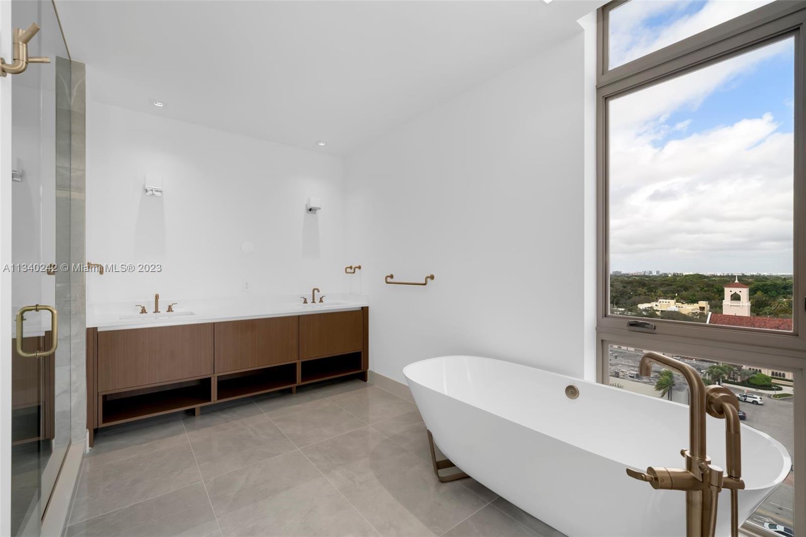 VILLA VALENCIA - Residential