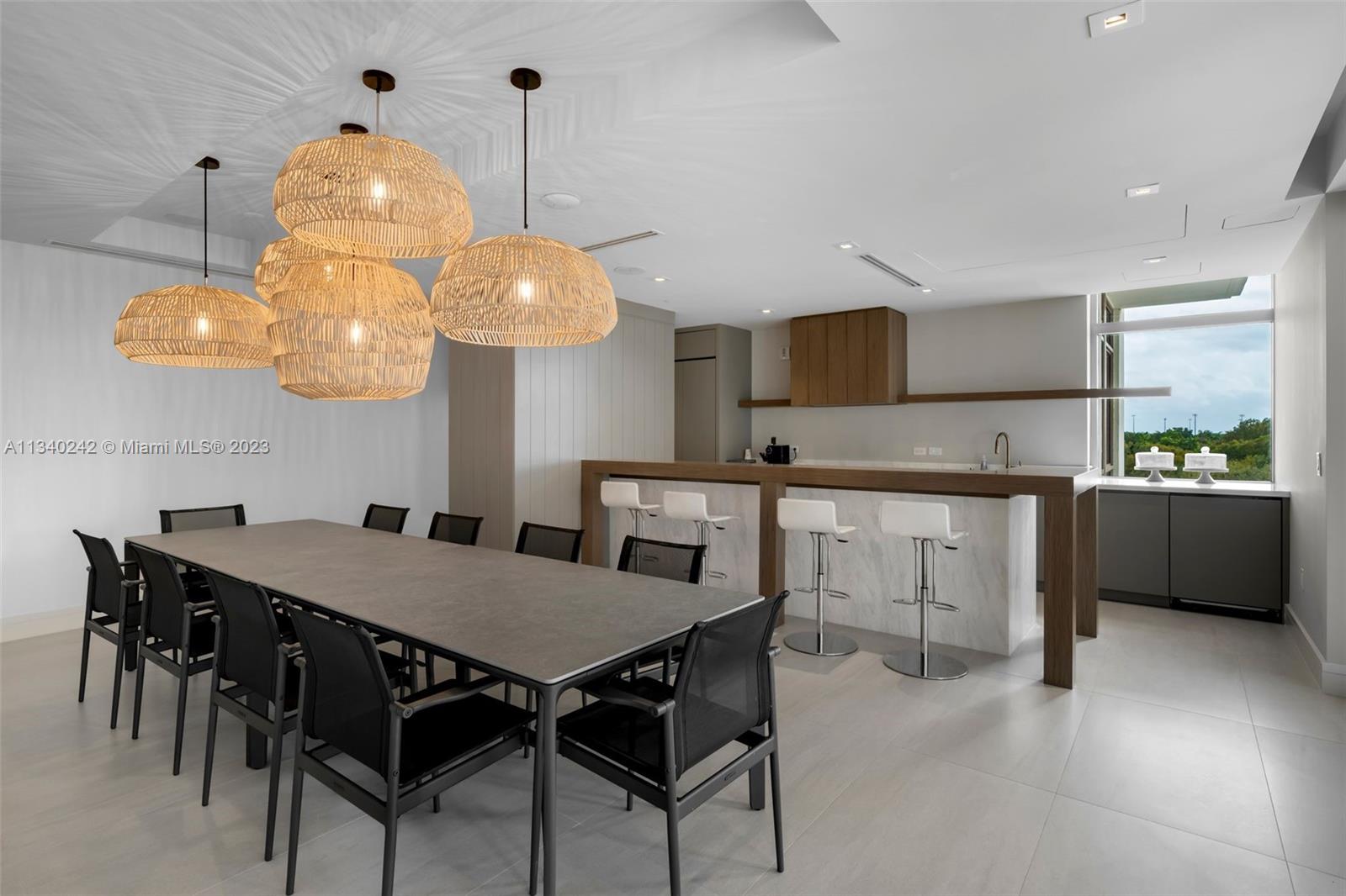 VILLA VALENCIA - Residential