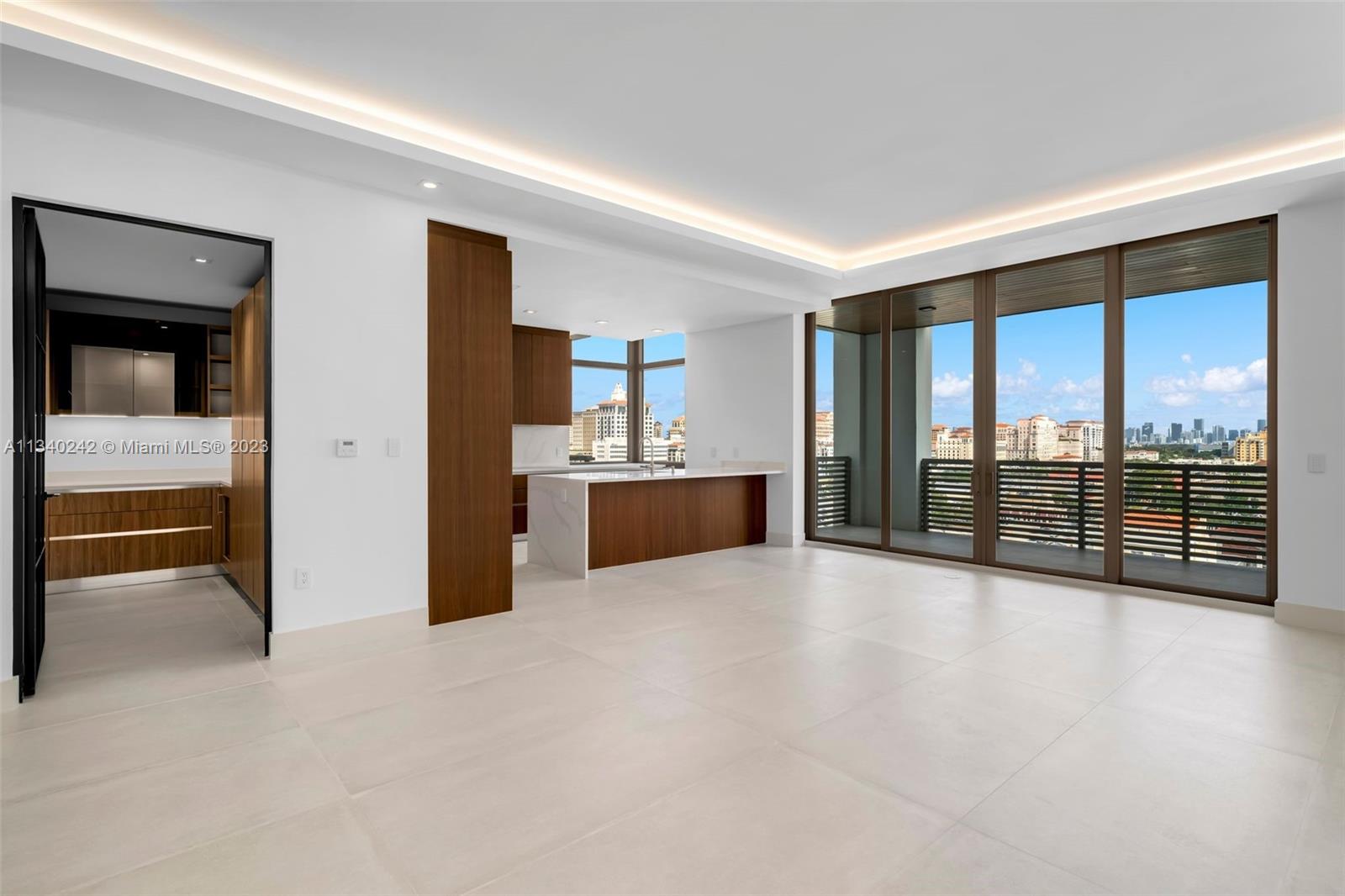 VILLA VALENCIA - Residential