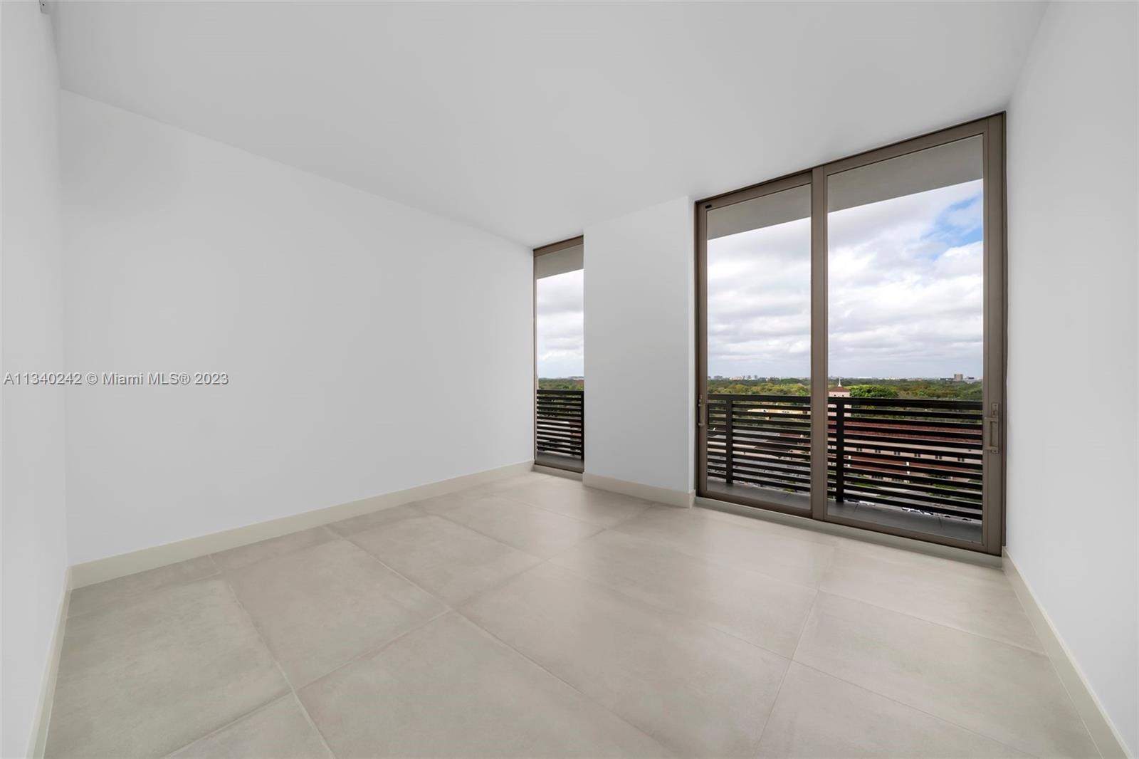 VILLA VALENCIA - Residential