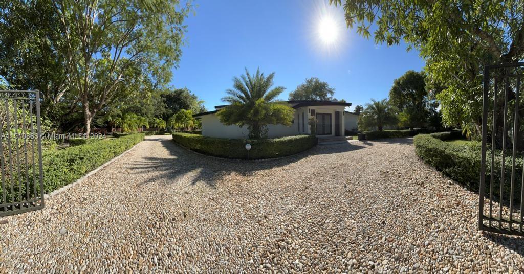 TOM-PEG ESTATES - Residential Lease