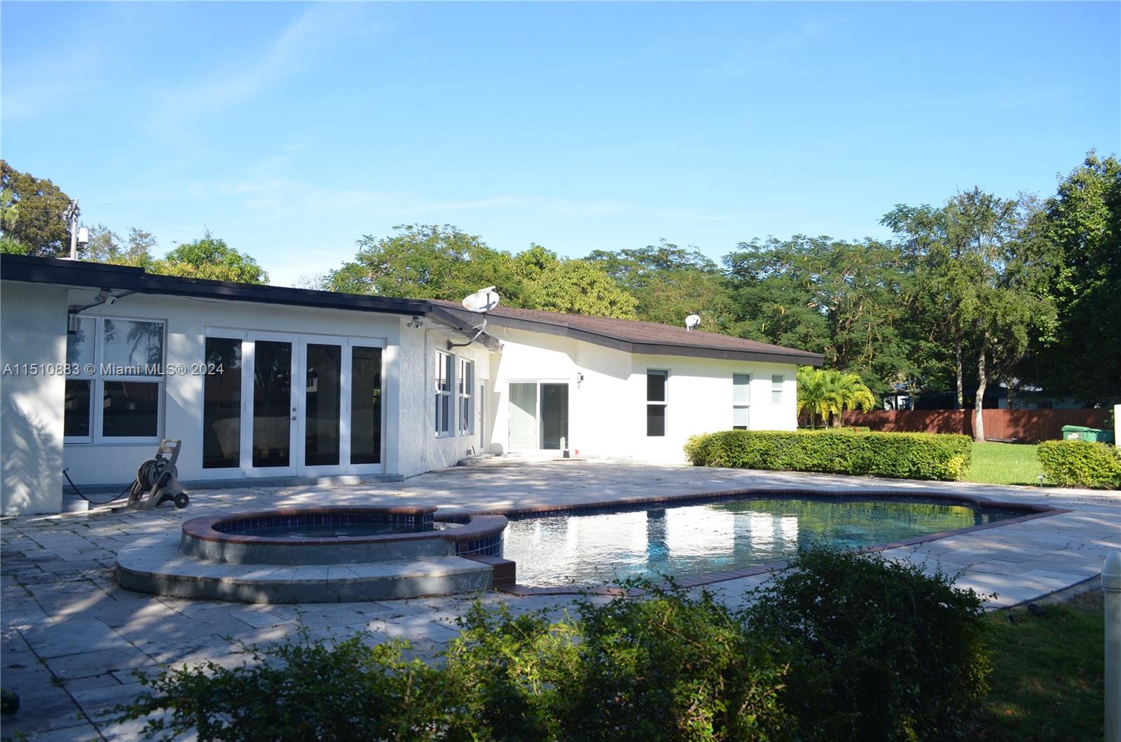 TOM-PEG ESTATES - Residential Lease
