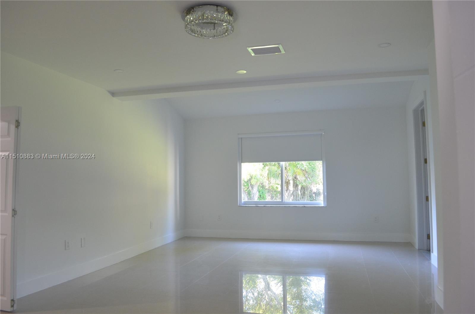 TOM-PEG ESTATES - Residential Lease