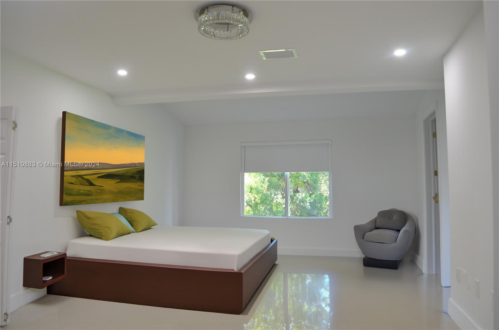 TOM-PEG ESTATES - Residential Lease