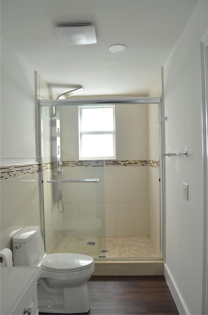 TOM-PEG ESTATES - Residential Lease