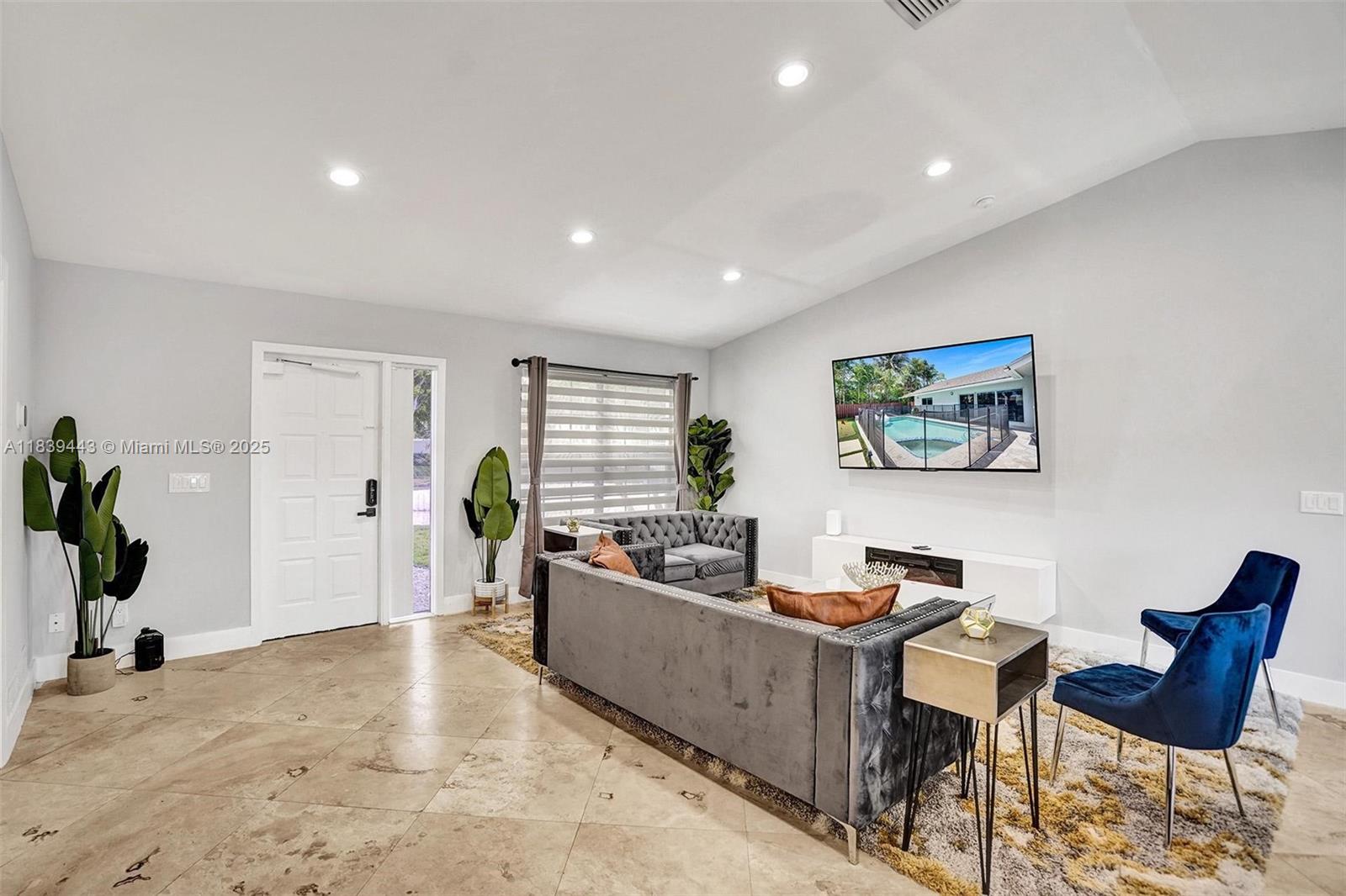 COVE 3RD SEC - Residential