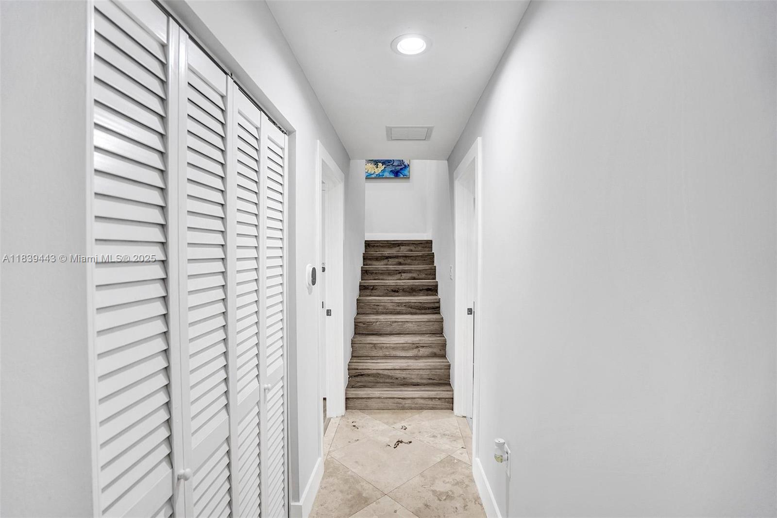 COVE 3RD SEC - Residential