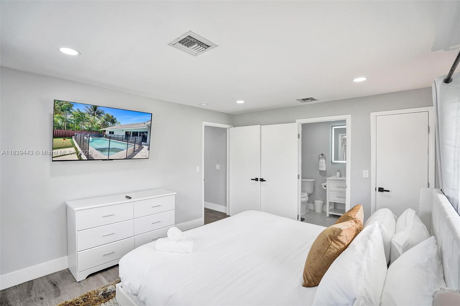 COVE 3RD SEC - Residential