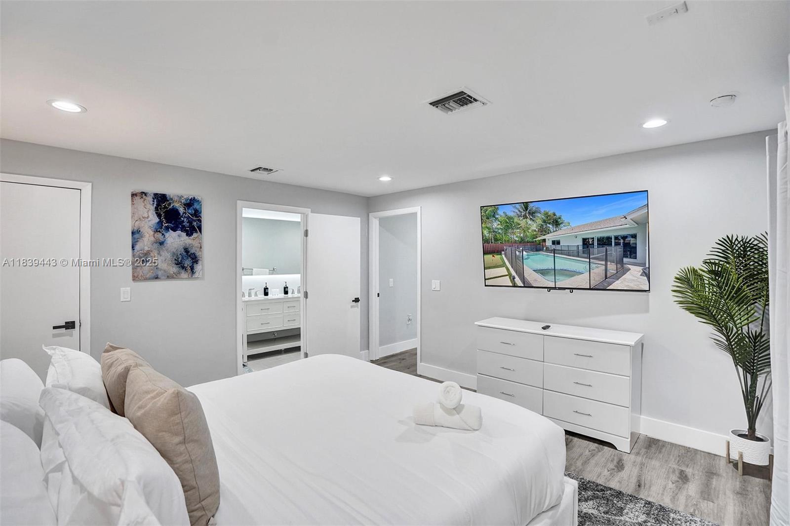 COVE 3RD SEC - Residential