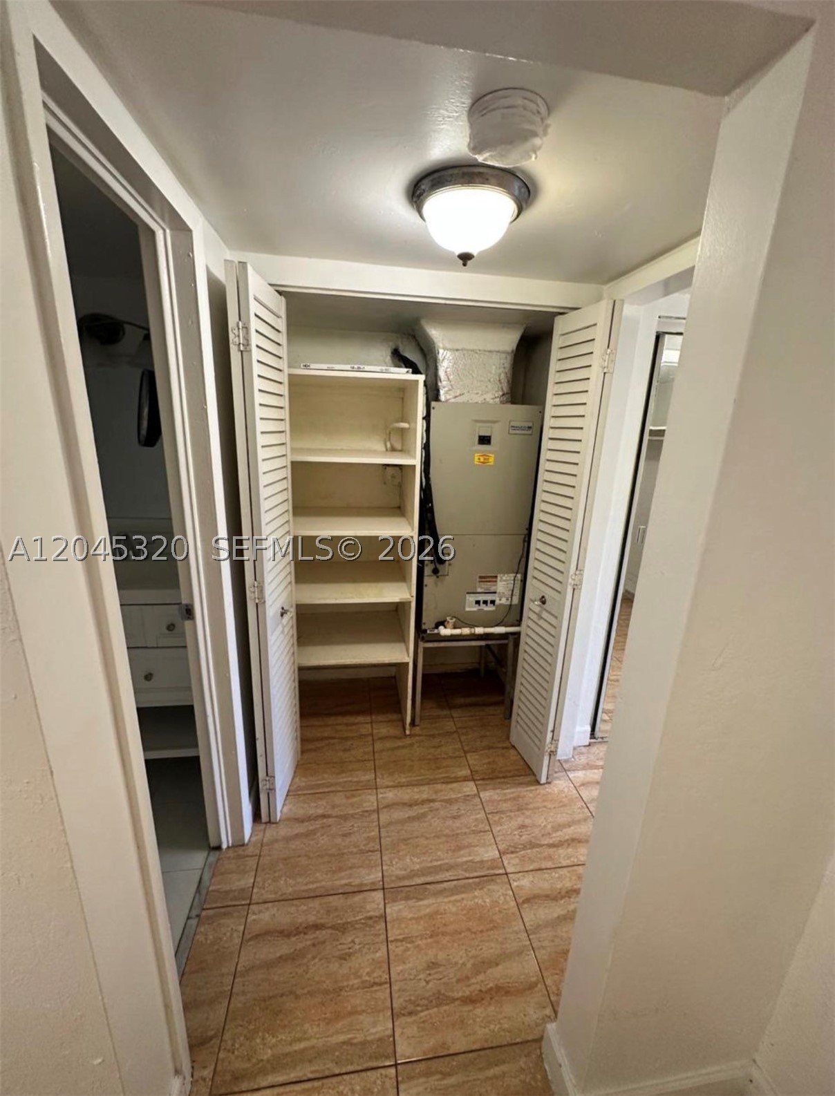 THREE HORIZONS NORTH COND - Residential