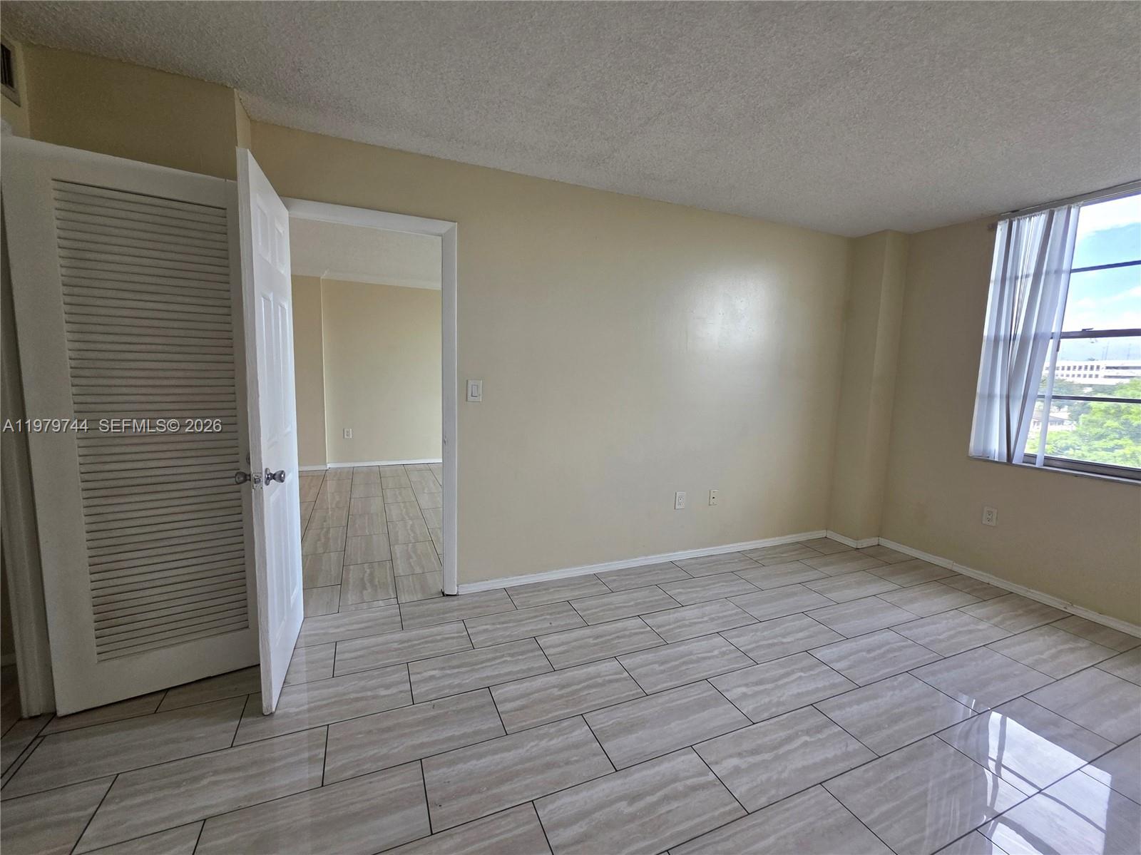 PARKWAY TOWERS BLDG 1 - Residential